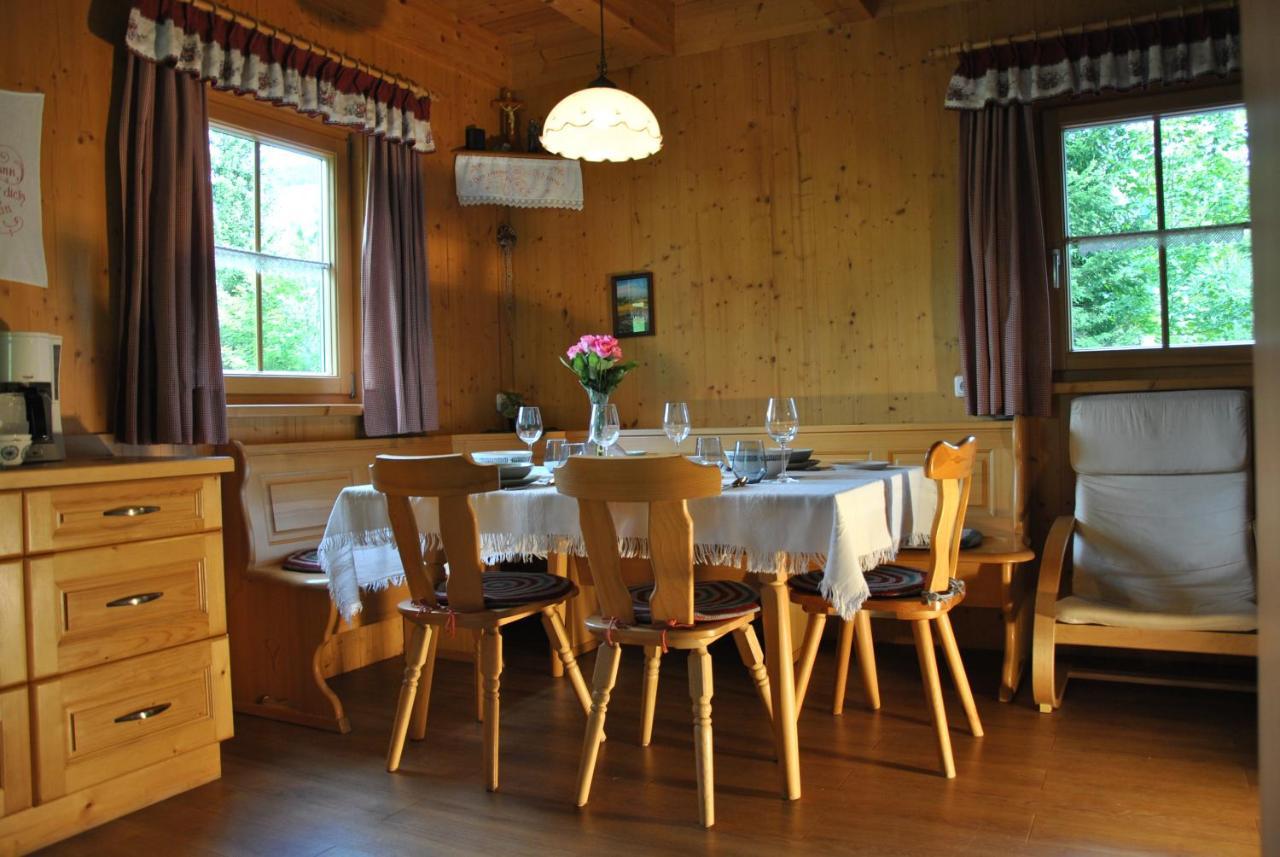 הוילה Feistritz am Kammersberg Chalet Am Teich Familie Gaenser מראה חיצוני תמונה